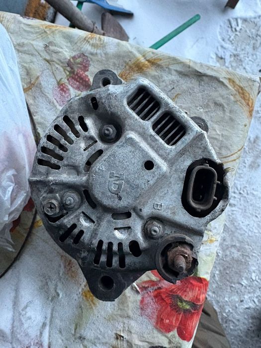 Генератор Тайота продам