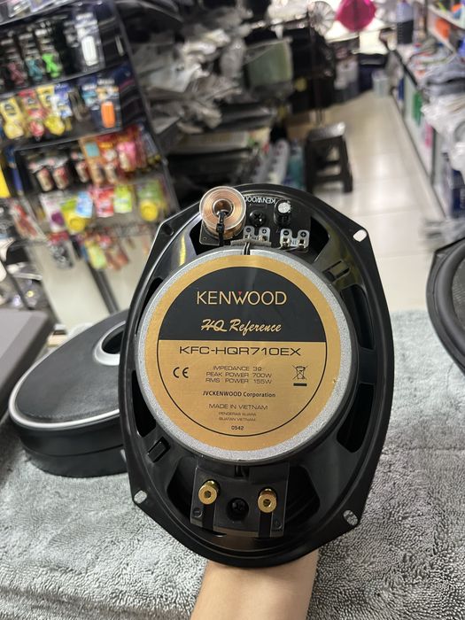 Kenwood 700w li boteks sotiladi