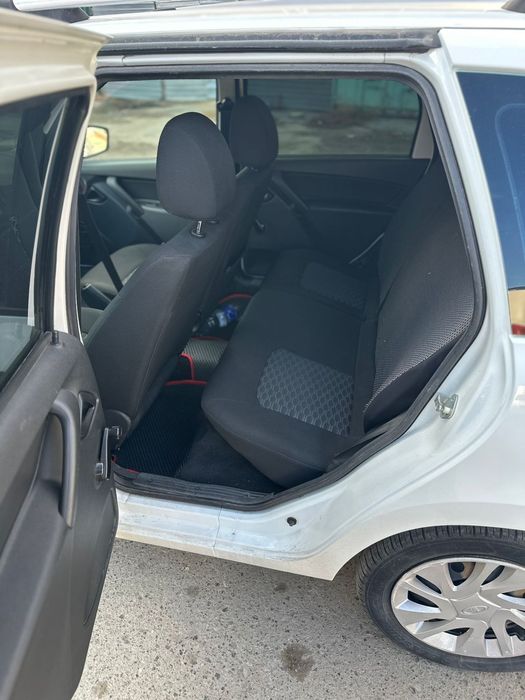 Продам Лада Гранта Универсал