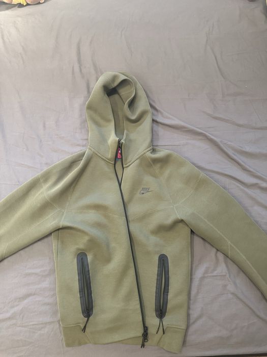 Nike tech nou nepurtat si original