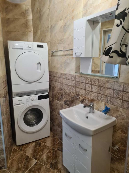 Дава се под наем Двустаен апартамент в Асеновград - 50 кв.м за 334.05 € - Снимка #4