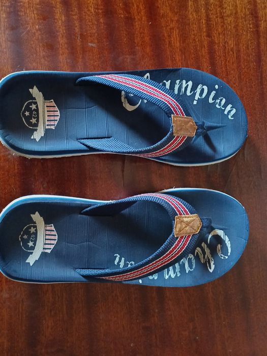 Продам мужские сланцы