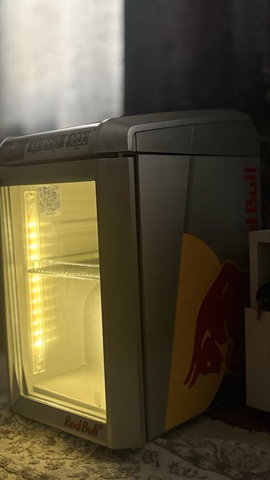 Мини холодильник редбулл