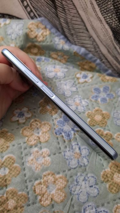 Vivo Y33s продам
