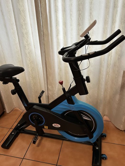 Bicicleta fitness noua