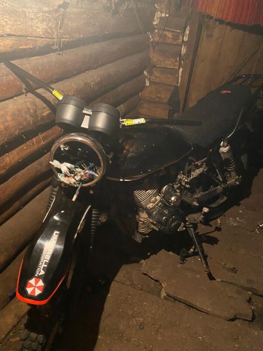 Мотоцикл GSX-SUZUKI-200