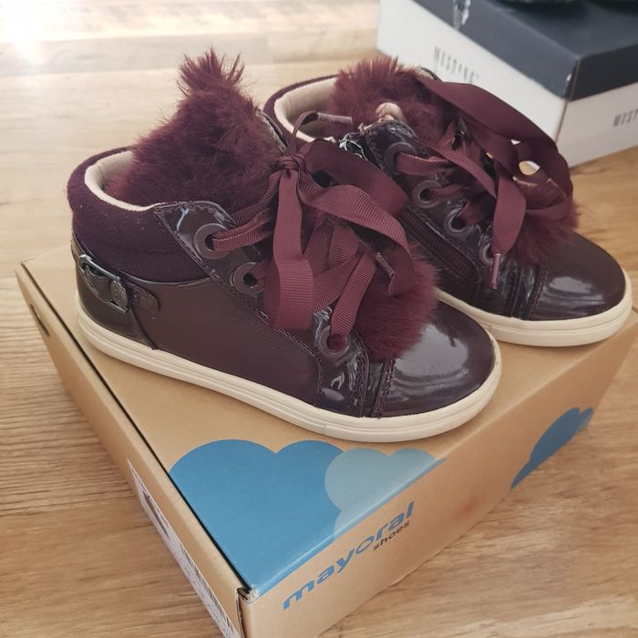 Детски обувки Mayoral и Mustang