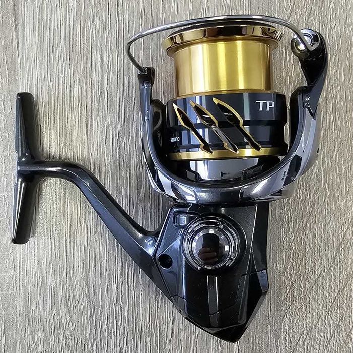 Спининг макара Shimano Twinpower 3000MHG + резервна шпула