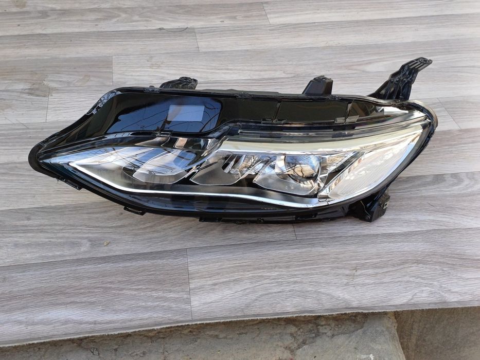 Малибу 2 премер фара чап томони оригинал