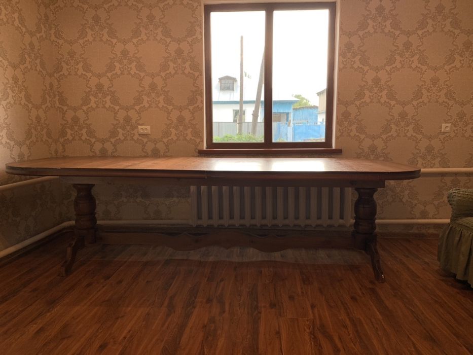 Продам Стол/ Почти новый