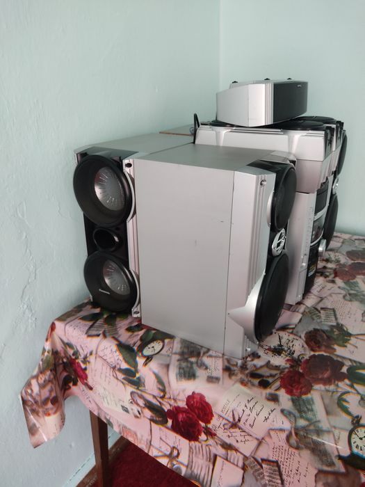 Одежда.люстра муз.центр