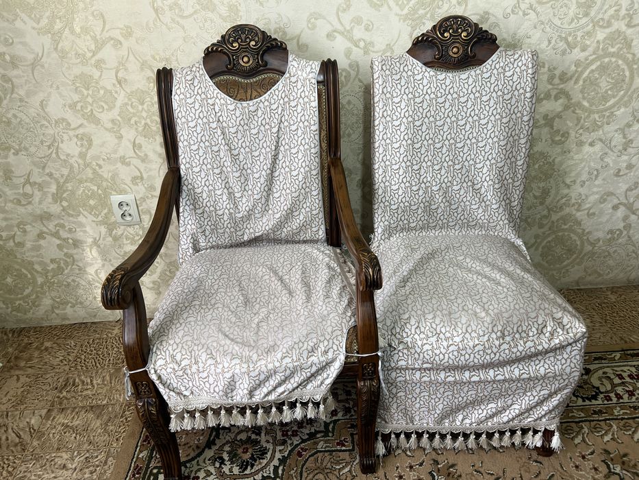 Стол в хорошем состояни