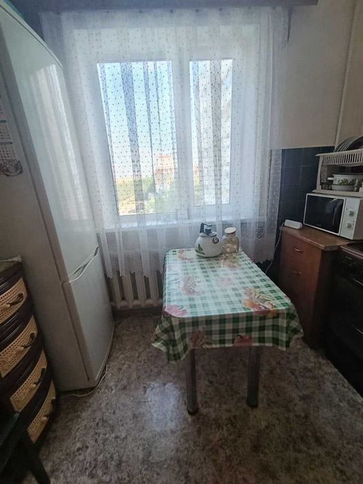 продам 1 ком. квартиру в 8 микрорайоне