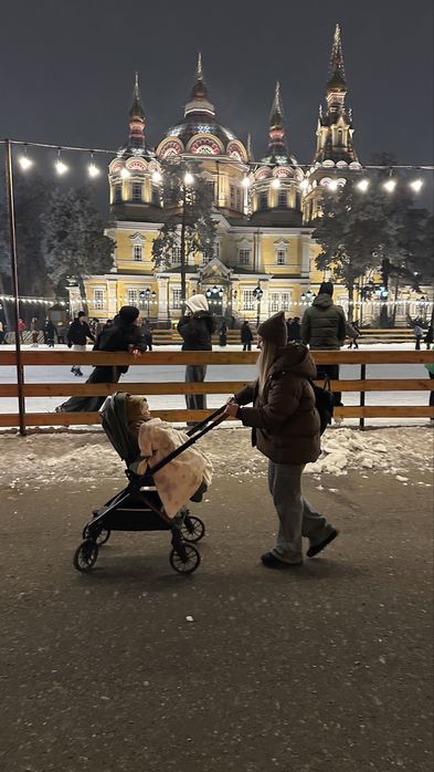 Срочно продам коляску tomix mirag  2в1 в хорошем состоянии