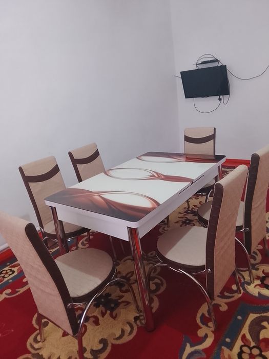 Стол и стулясымен сатылады