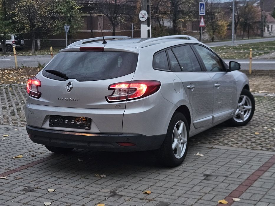 Renault Megane 3 -An 2015- 1.5(Diesel), 110 Cai, Transmisie Automata