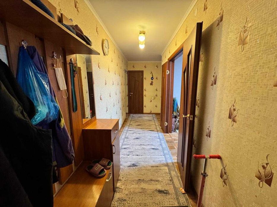 продам 4х комнатную квартиру