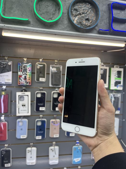 Iphone 7+ 32gb.    .