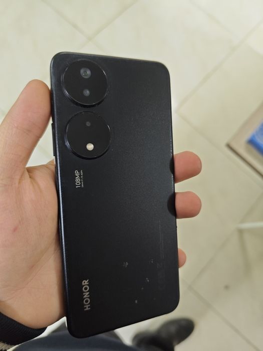 Продам honor x7b 8/128 в хорошем состоянии