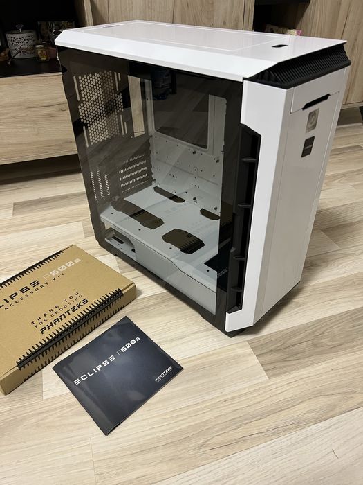 Carcasa Phanteks Eclipse P600S + Riser Asus Rog