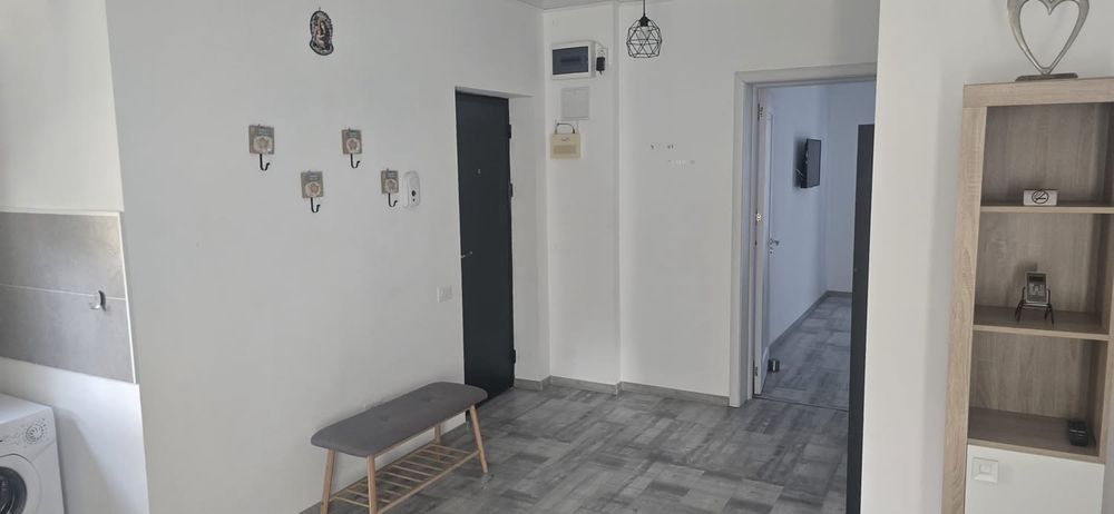 Inchiriez apartament 2 camere Mamaia Nord