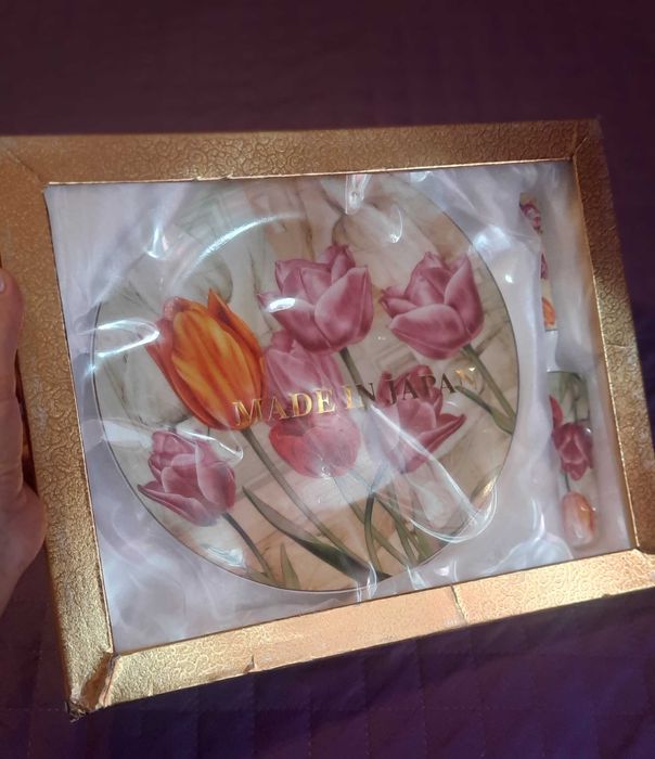 Тортница с лопаткой. Набор. Новый.