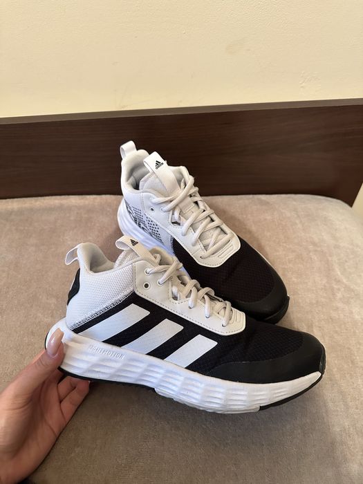 Спортни обувки Adidas