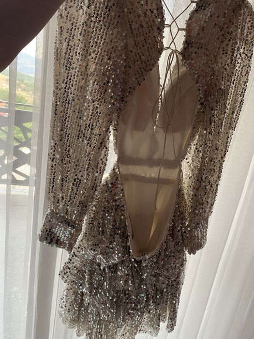 Рокля с пайети