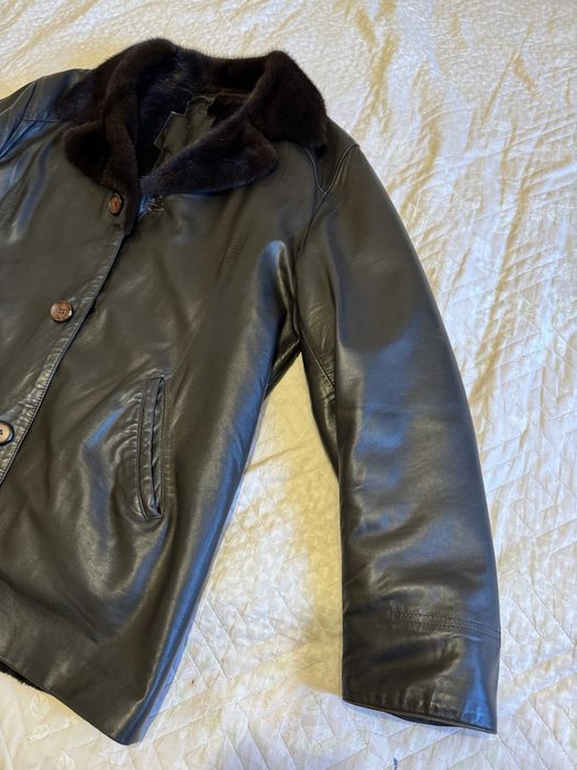 Продаю мужскую дублёнку\куртка из натурального меха. Воротник Норка