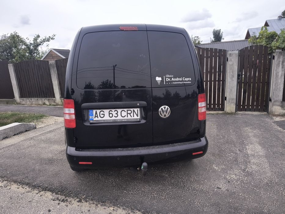 Vând Volkswagen Caddy