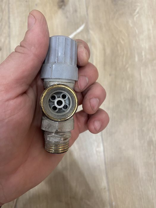 Клапан Danfoss для радиатора