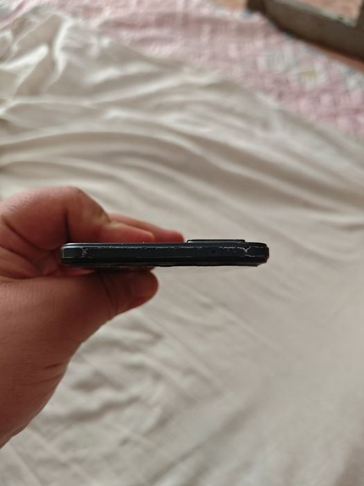 Продам телефон Vivo v23e