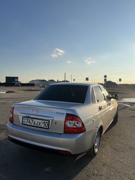 Продам Приору 2013 года