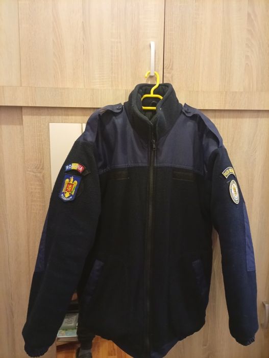 Vând geacă soft Shell groasă jandarmi