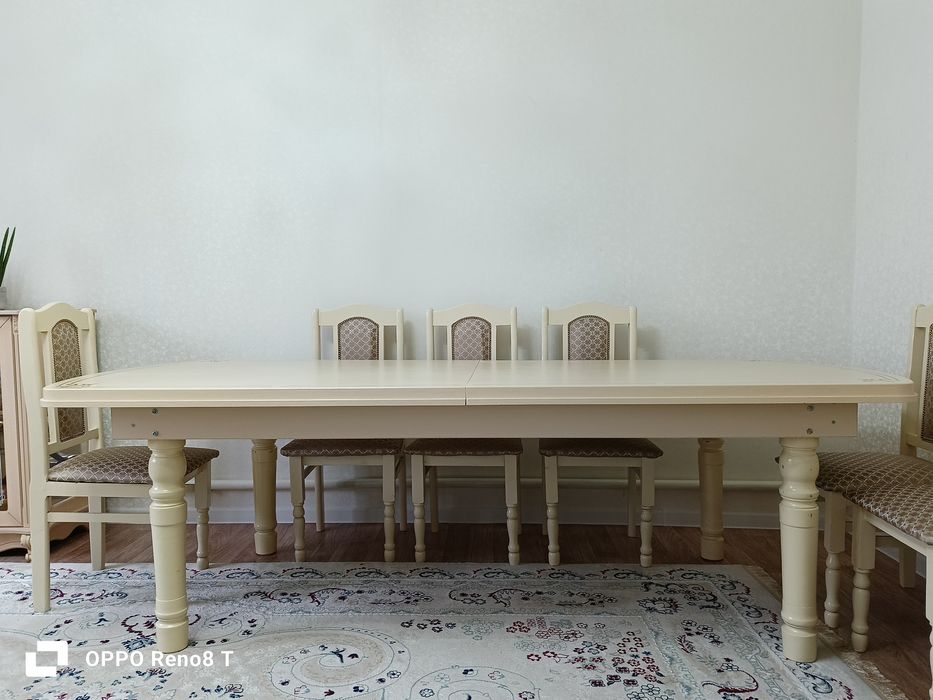 Продам гостинный стол