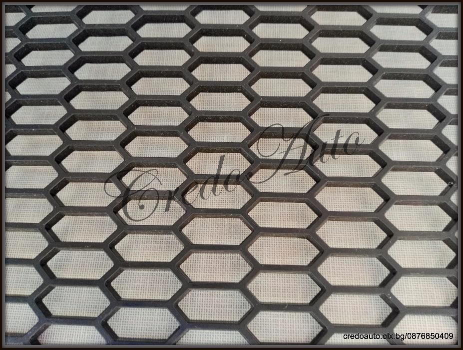 Едра шарка Pvc тунинг мрежа за броня " пчелна пита"120х40см.