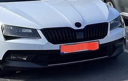 Faruri bixenon complete skoda superb 3 pret 2buc!!! Se pot vinde și la bucată!