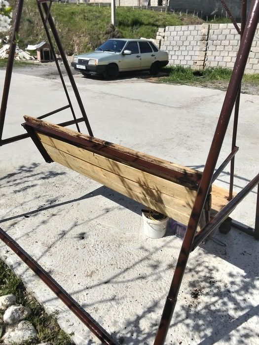 Продам садовую качелю