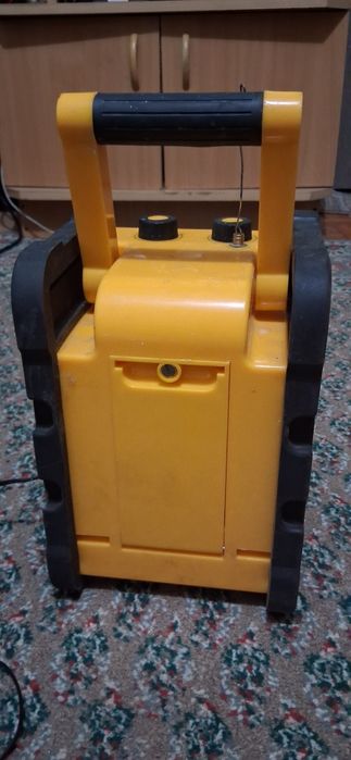 Radio Denver -santier ,cu protectie ,alimentator ,functional