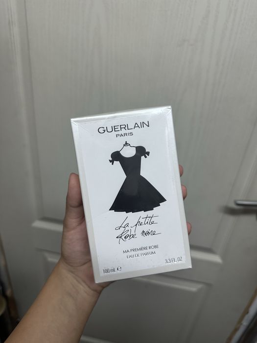 La petite robe noire guerlain