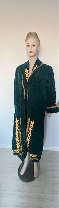 Чапан национальный костью