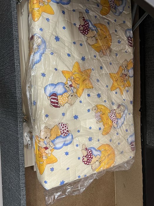 Разпродажба! Детско креватче с ново дюшече