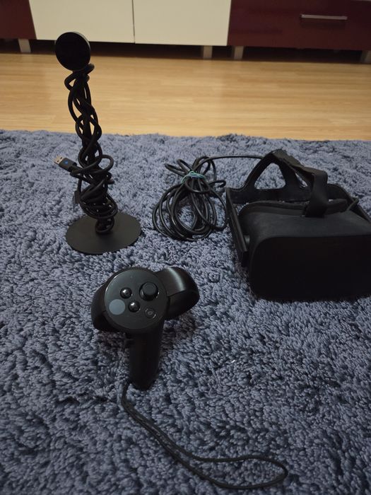 Vând Ochelari VR Oculus Rift