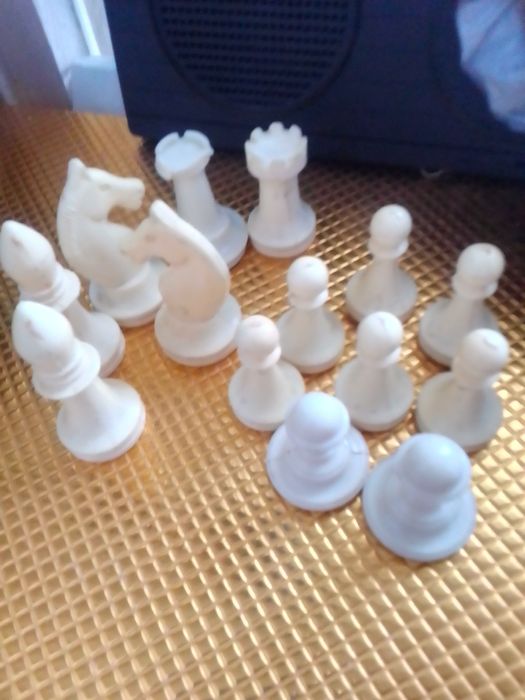 Шахматы настольные.шашки.домино.