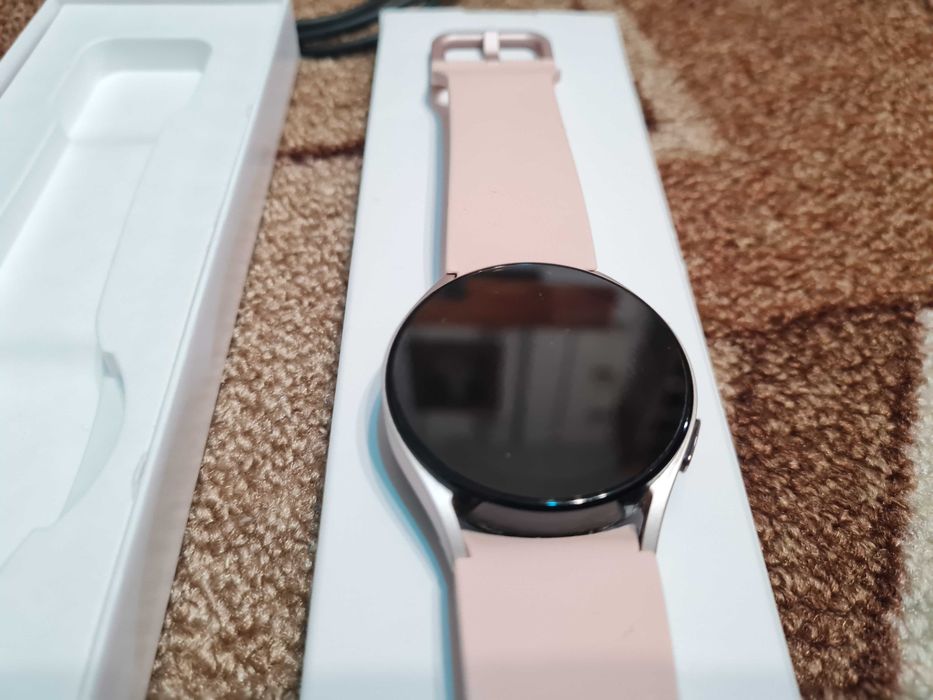 Спешно Smartwatch Samsung Galaxy Watch5, 40 мм, BT, Pink Gold