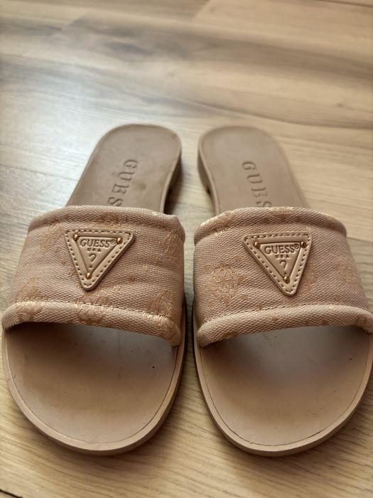 Дамски чехли guess