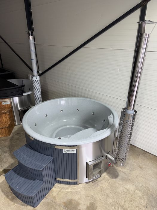 Ciubar tip jacuzzi