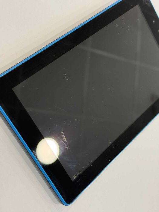 Таблет Lenovo TB-3710i