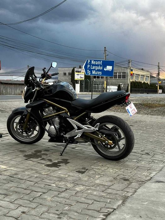 Kawasaki ER-6n (limitat A2) – pregătită de drum!