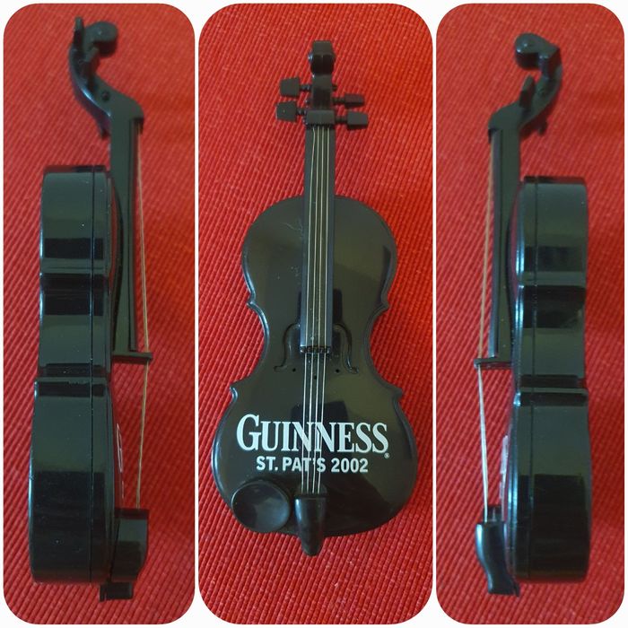 Vioara miniatura Guinness 2002